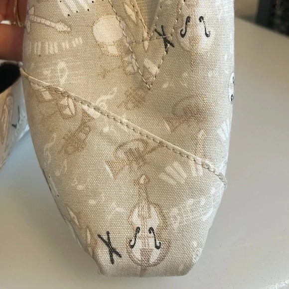 TOMS all that jazz size 7 shoes - Picture 6 of 7